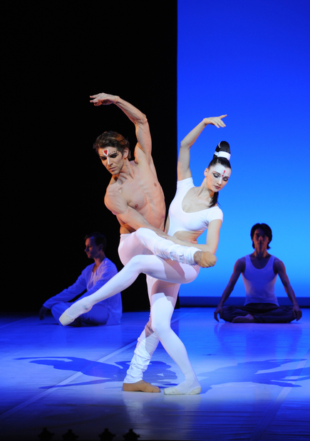 Bhakti, de Maurice Béjart, Béjart Ballet Lausanne 2012 (c) Philippe Pache