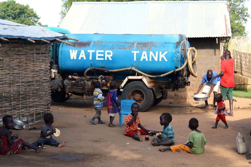 Distribution d’eau à Juba, Soudan du Sud © Lucienne Bittar
