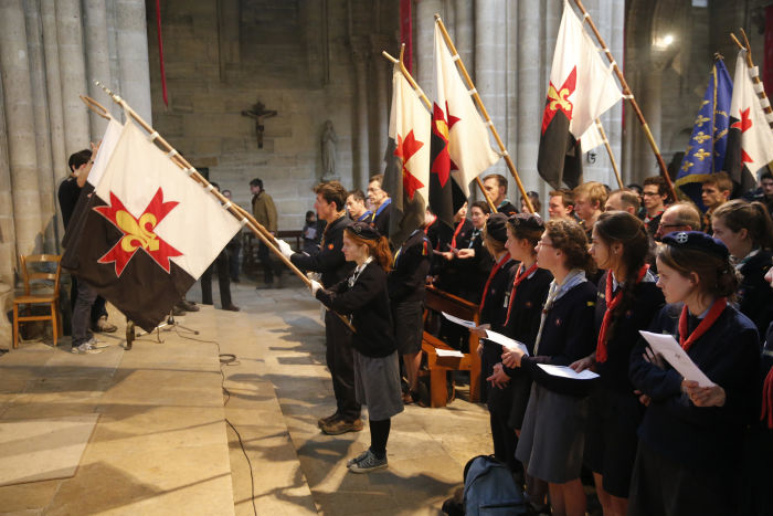 Collégiale de Poissy, messe des scouts © P Deliss/Godong