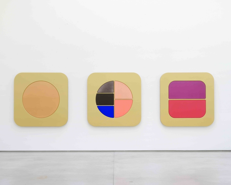 Installation view Sylvie Fleury - Palette of Shadows Ropac Gallery, Paris - Marais, 2019 Courtesy: Galerie Thaddaeus Ropac, Paris © Photo: Charles Duprat