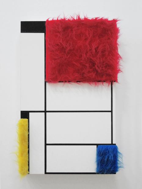 Sylvie Fleury, "Tableau no 1" 1992 Acrylique sur bois et fausse fourrure © Collection Centre Pompidou