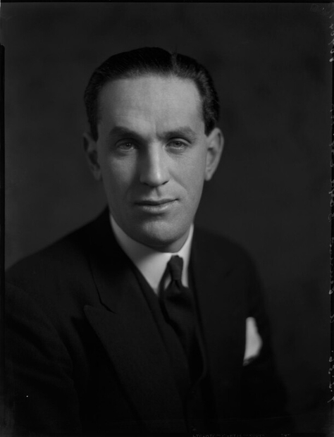 Lord Lennox-Boyd, 7 février 1936. Photo : Bassano Ltd, © Wikimedia/CC