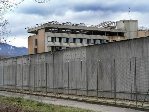 Prison de Champ Dollon © JJKphotos