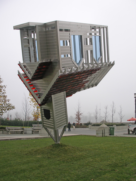 Dispositif pour extirper le mal, 1997, sculpture de Dennis Oppenheim installée à Vancouver (Canada) © Wikimedia Commons/ Flickr /Thomas Quine